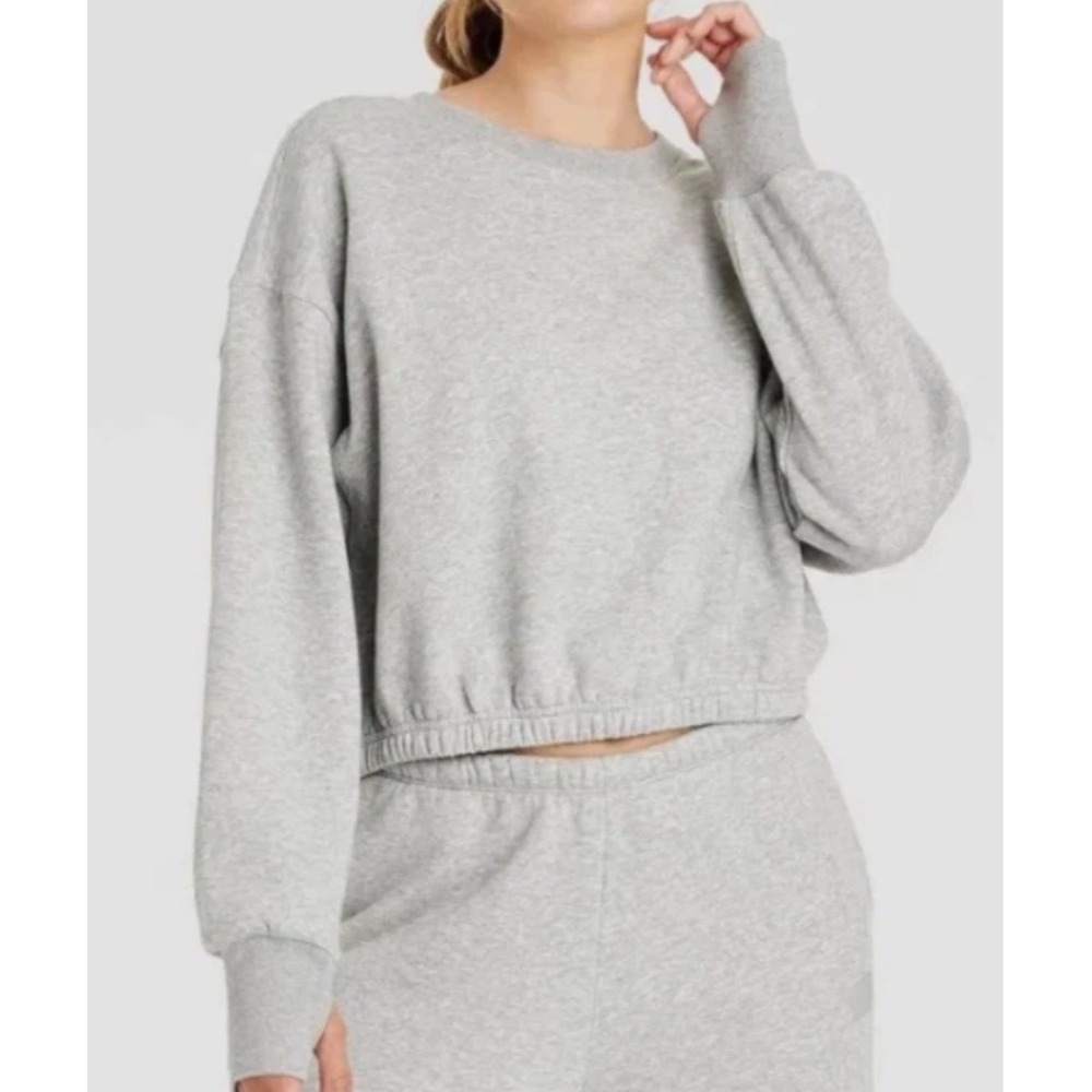 JoyLab Sweatshirt Women Medium Gray New Boxy Fit Cropped Crewneck Fleece Top NWT